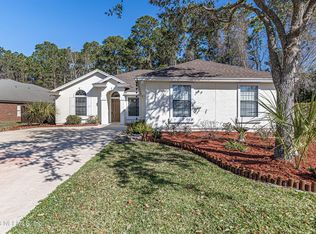 657 Lady Lake Rd W, Jacksonville, FL 32218