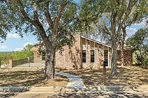 4 bed, 3.0 bath, 2694 sqft, $2,750 — Photo 1