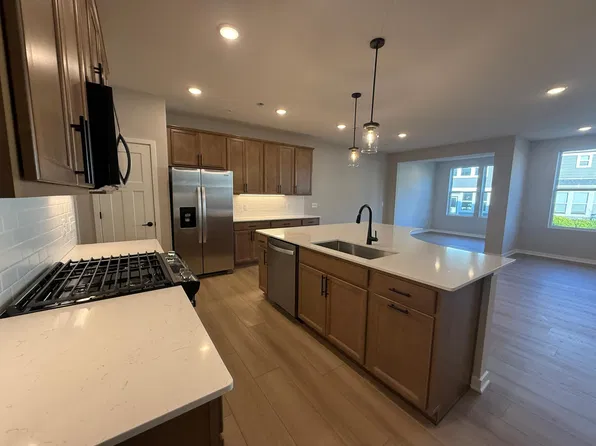 14932 Avondale Vw, Rosemount, MN 55068