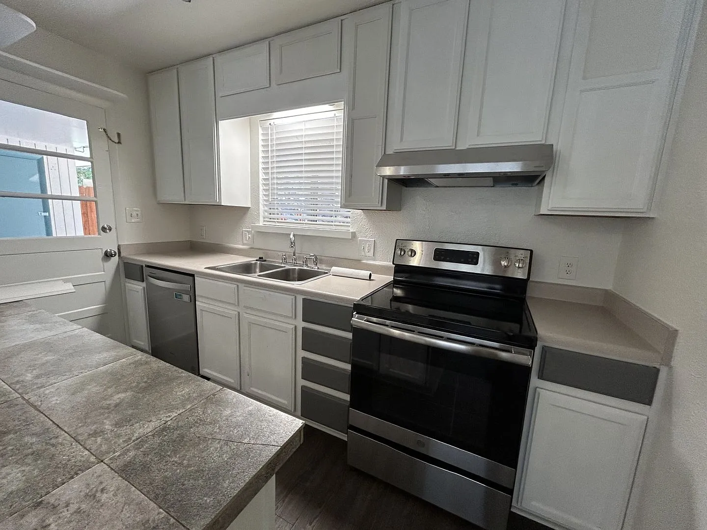 2609 Stanford Road — Photo 4