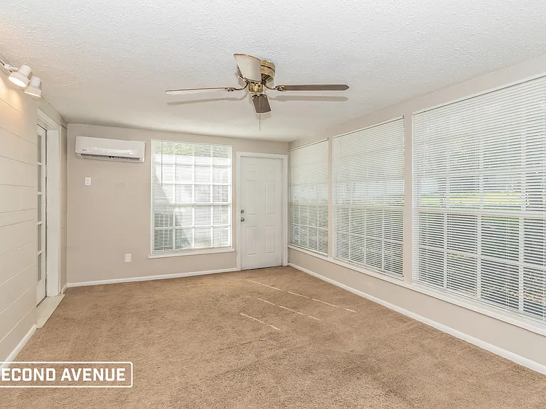 1224 Crown Dr — Photo 14