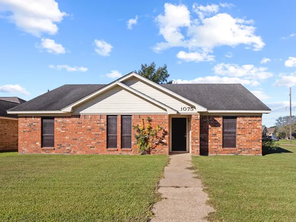 1075 Meadowland Dr, Beaumont, TX 77706