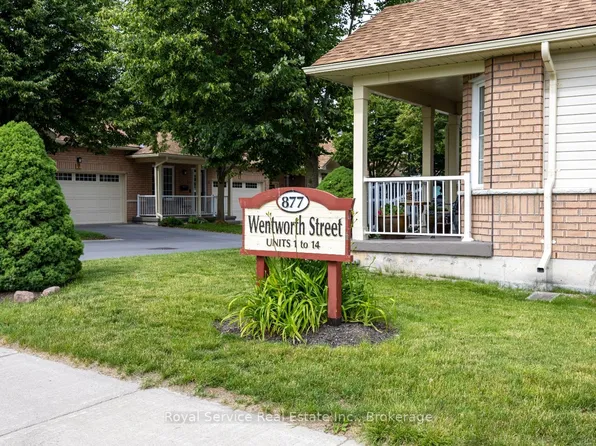 877 Wentworth St #6, Peterborough, ON K9J 8R7