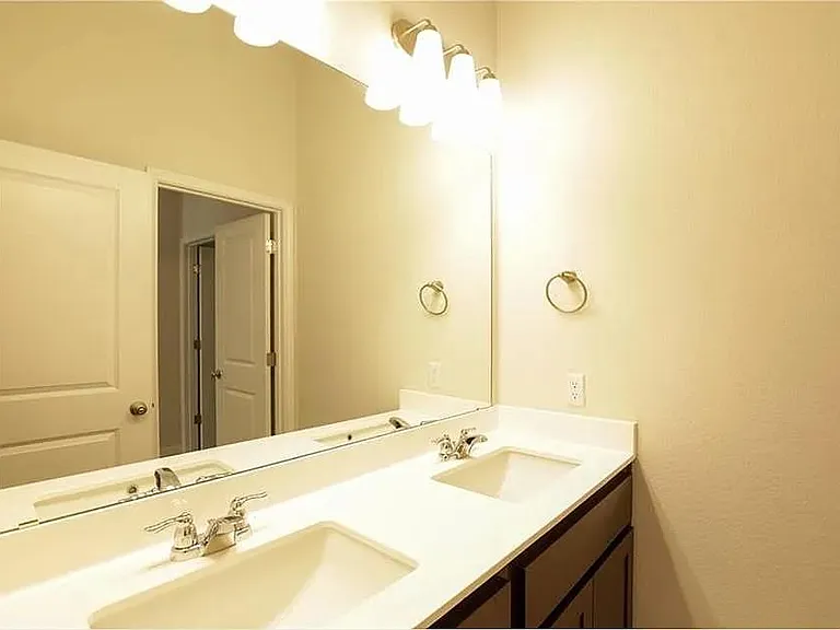 135 Horseshoe Cv — Photo 16
