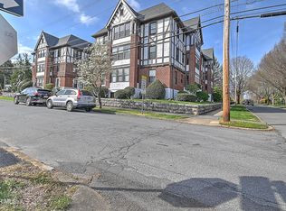 701 W Locust St APT 16, Johnson City, TN 37604