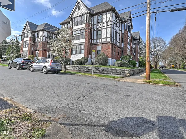 701 W Locust St APT 16, Johnson City, TN 37604