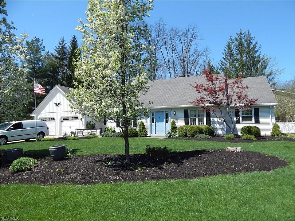 1st image of 871 Beechwood Dr