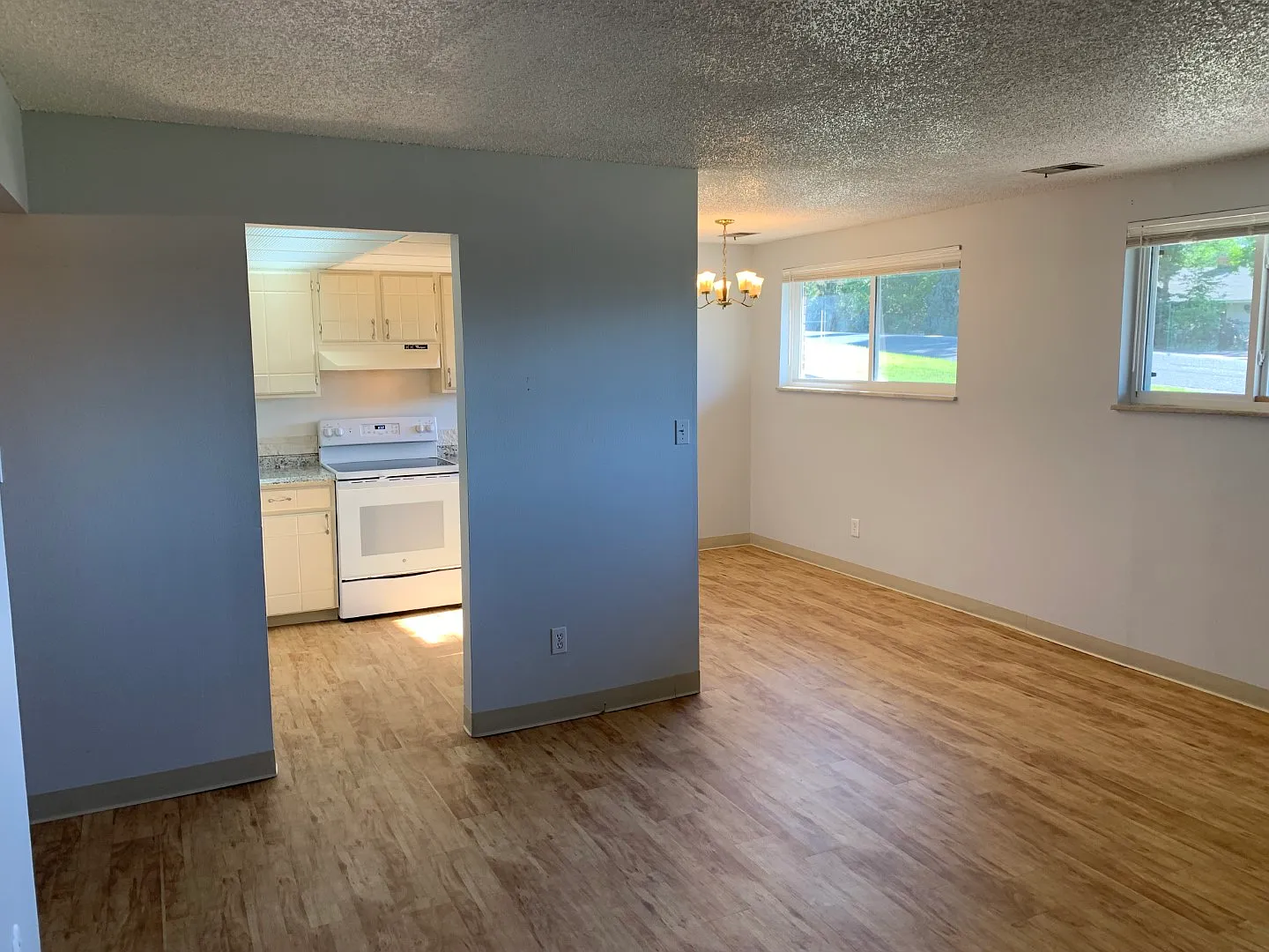 6277 Estes St — Photo 2