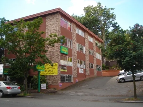 5029 Roosevelt Way NE, Seattle, WA 98105