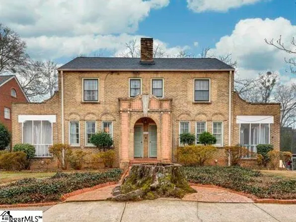 106 E Earle St, Greenville, SC 29609