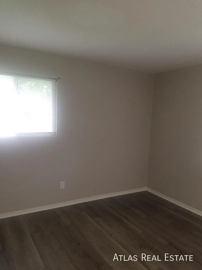 Coming Soon: Fully renovated Duplex in Independence! — Photo 4