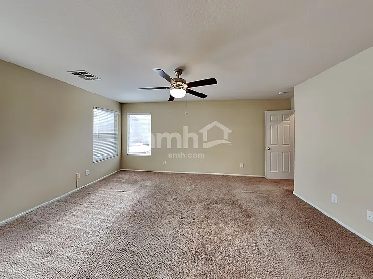 29 Belden Ave — Photo 13
