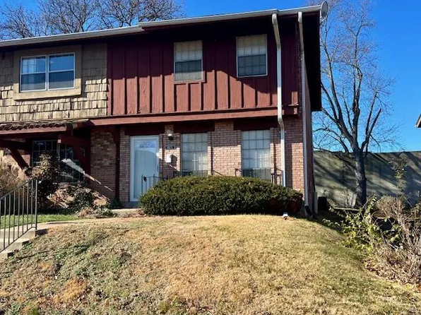 8876 Santa Bella Dr, Hazelwood, MO 63042