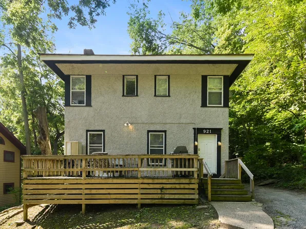 921 Walwood Pl, Kalamazoo, MI 49007