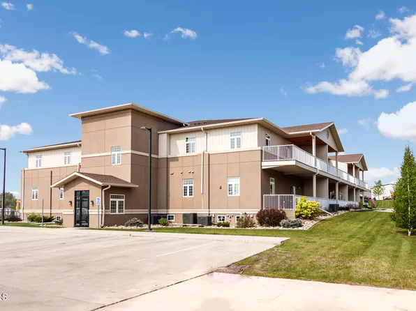 739 2nd St NW Unit 201, Valley City, ND 58072