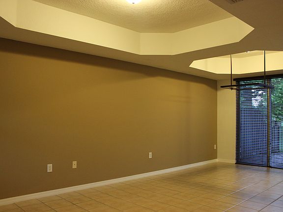 Living room - Lake view