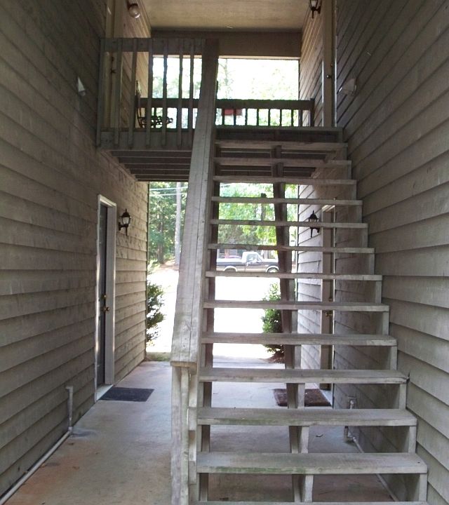 2nd image of 132 Pinehurst Ct APT 3