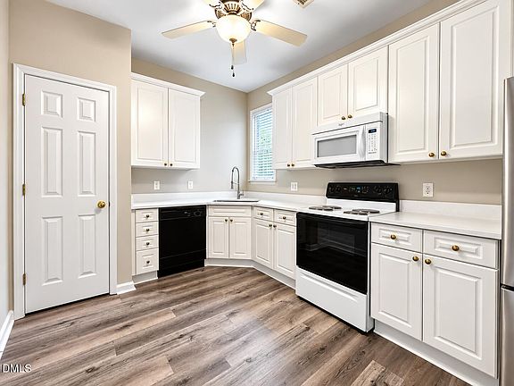 4th image of 11001 Louson Pl
