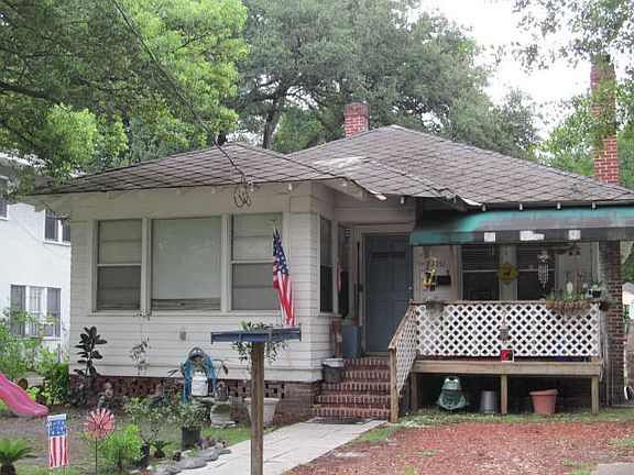 4th image of 1051 Veronica St