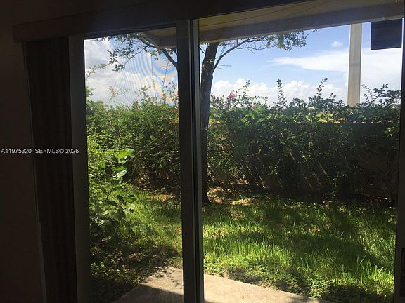 5th image of 13950 SW 260th St APT 101