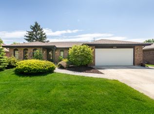 7423 Cashew Dr, Orland Park, IL