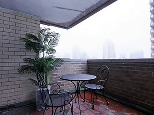 Sold by Citi Habitats | media 17