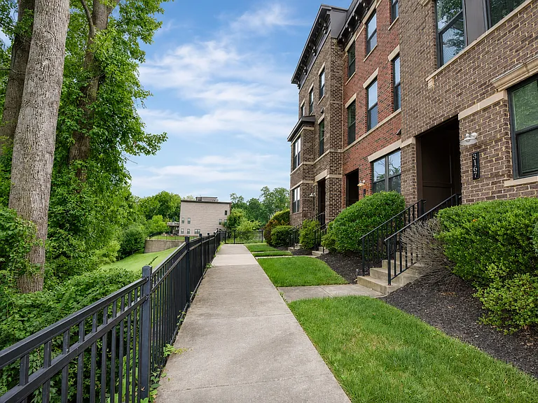3171 Virginia Bluebell Ct — Photo 4
