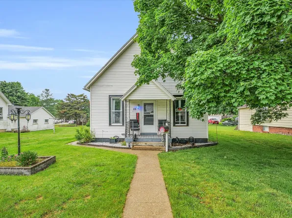 111 N Wood St, Gibson City, IL 60936