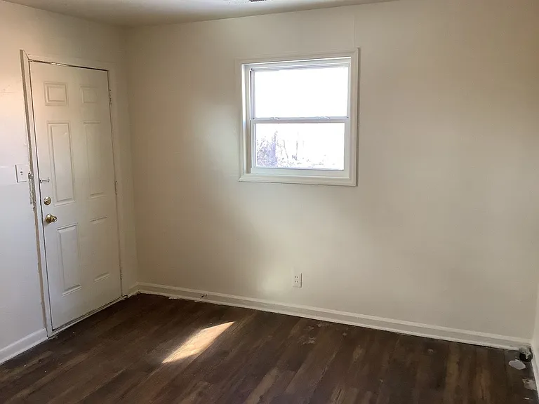 1004-1018 Fir Pl — Photo 10