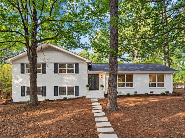4900 Larchmont Dr, Raleigh, NC 27612