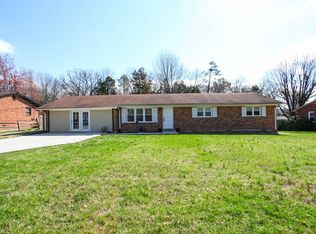 209 Cedarwood Trl, High Point, NC 27265