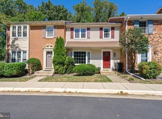 8528 Raglan Rd, Vienna, VA 22182