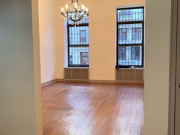 4th image of 68 W 68th St #2