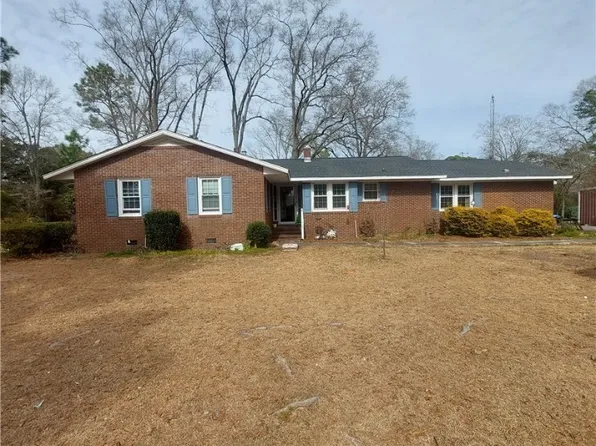 419 McMillan Ave, Red Springs, NC 28377