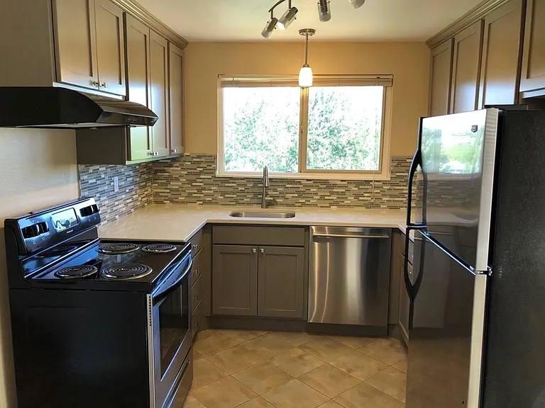 509 Santa Roza Dr #B — Photo 2