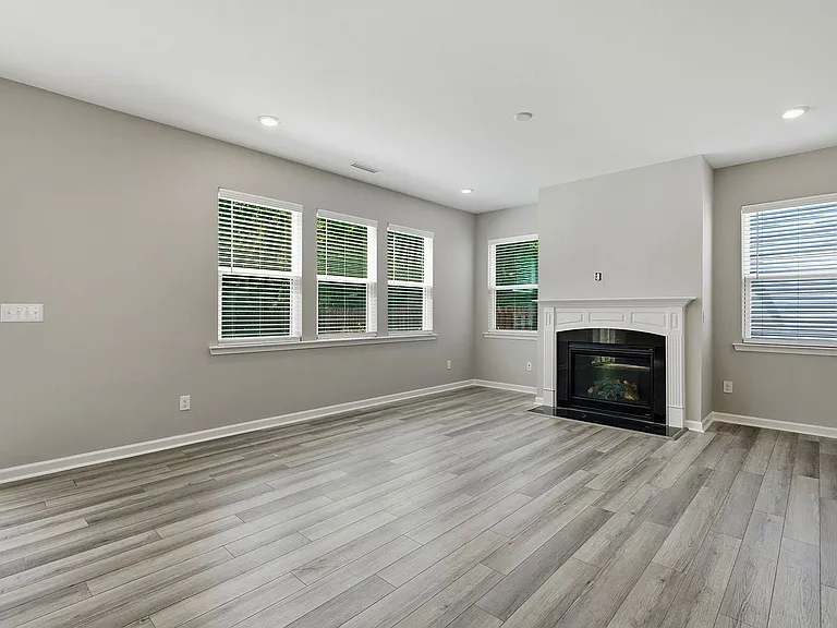 313 Summer Ranch Dr — Photo 10