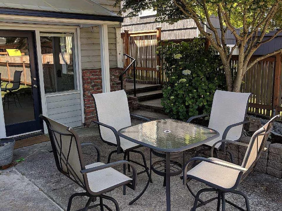 Entrance and patio area