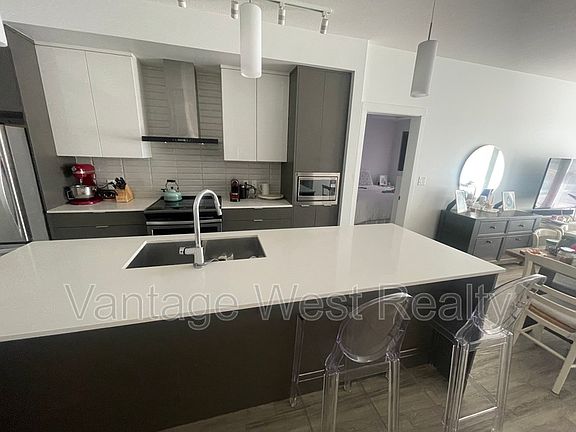 5th image of 1800 Richter St #109