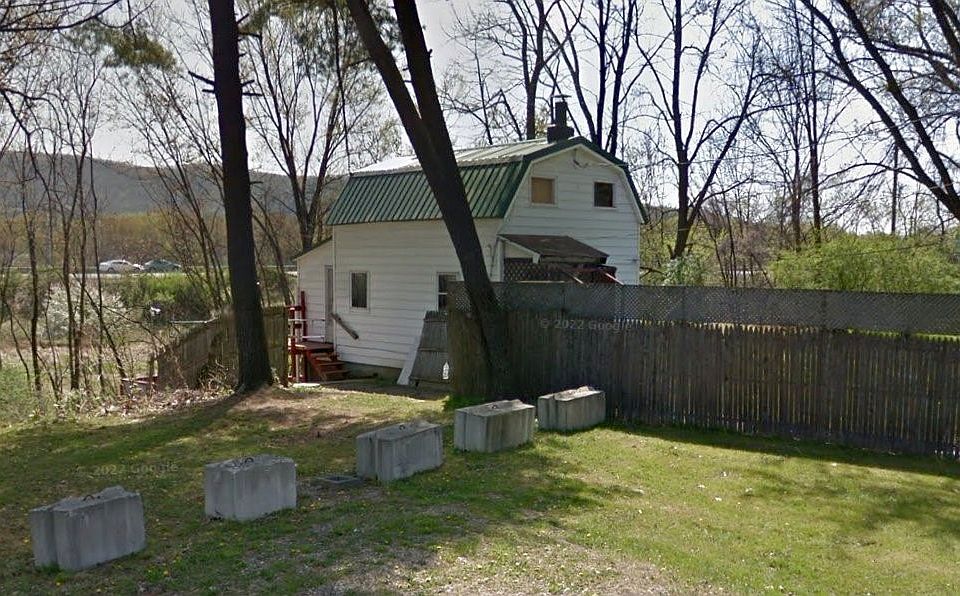 1st image of 17 Gage Rd
