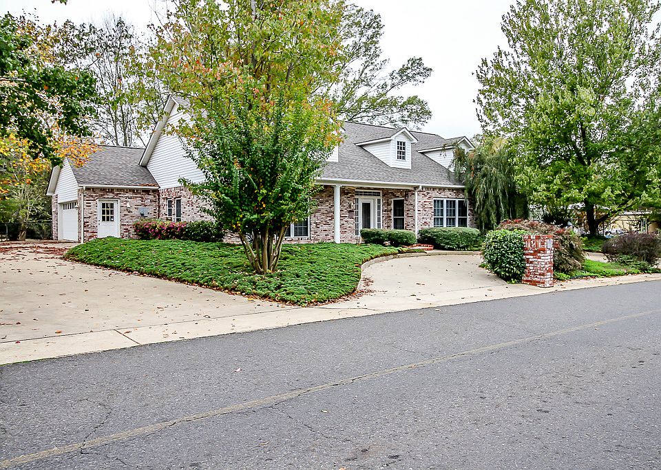 1st image of 280 Long Beach Dr