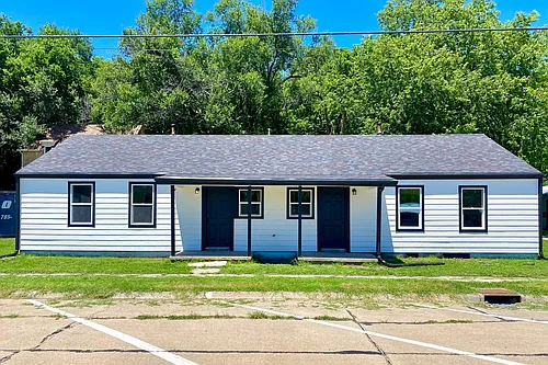 405 Riley Ave #B Photo 1