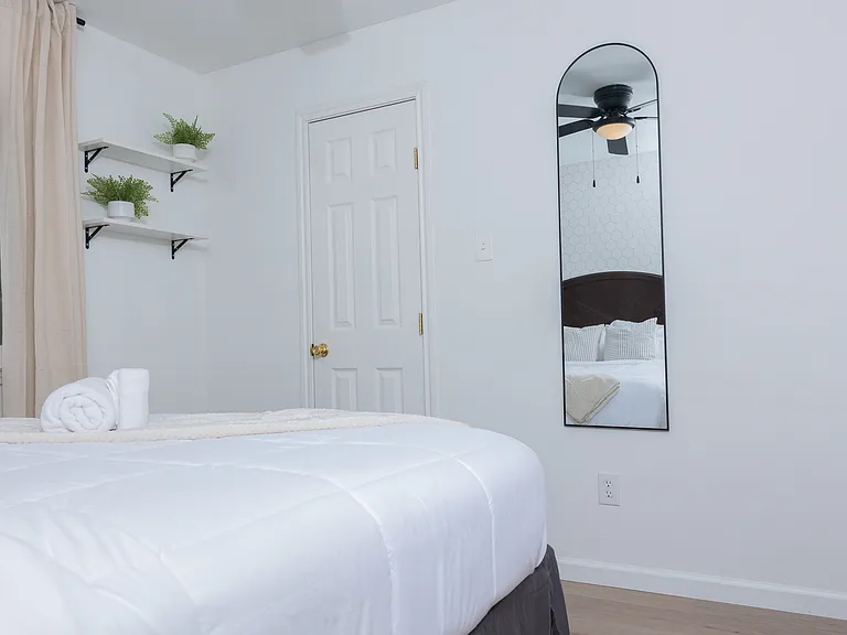817 Saunders Dr — Photo 20