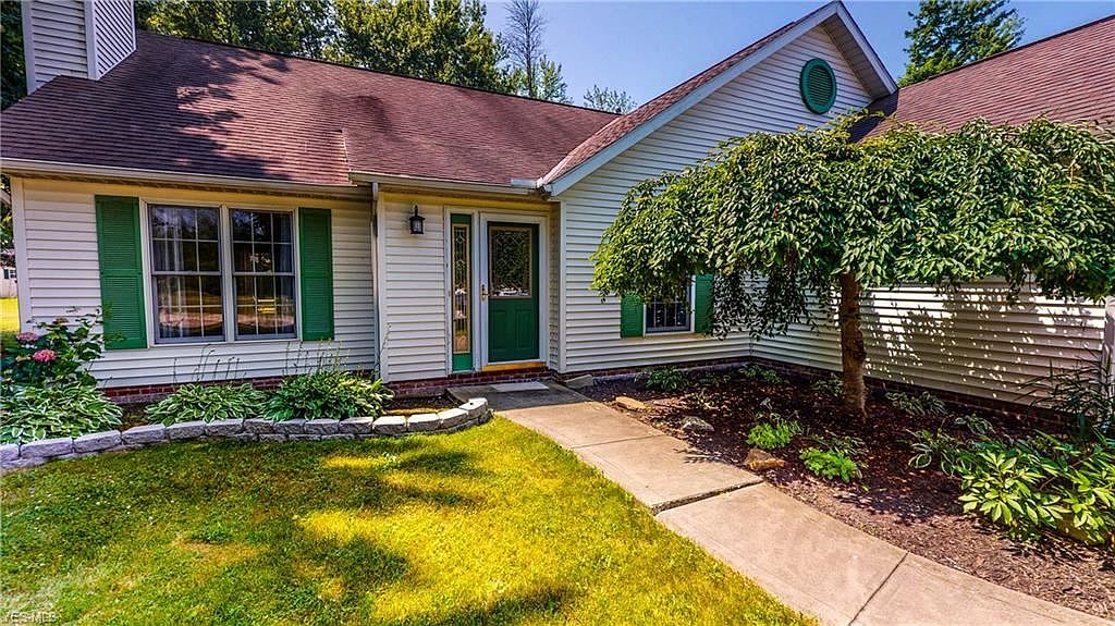 7654 Angela Ln, Madison, OH 44057 | Zillow