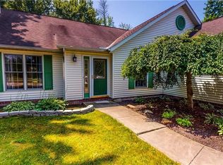 7654 Angela Ln, Madison, OH 44057