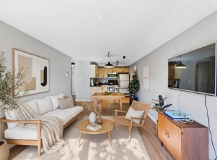 251 W 4th St #108, North Vancouver, BC V7M 1H8