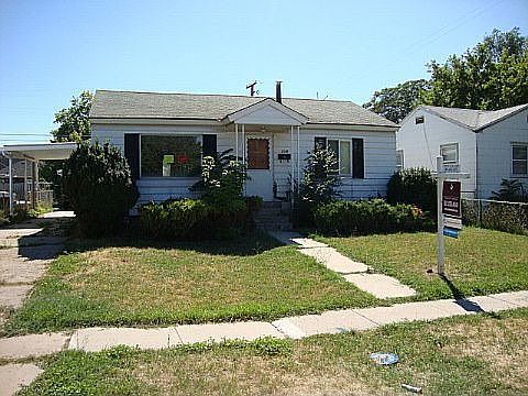 1st image of 214 E Burton Ave