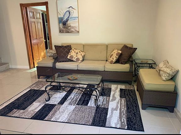 2nd image of 22970 Avenue San Luis #A