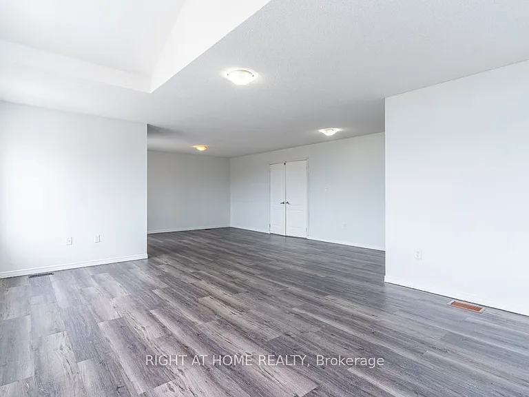 1373 Hunter St — Photo 20