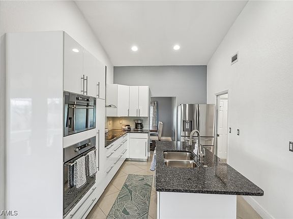 5th image of 4145 SW 8th Ct