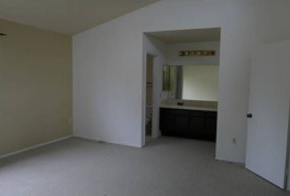 5th image of 1830 Colby Ave APT 3